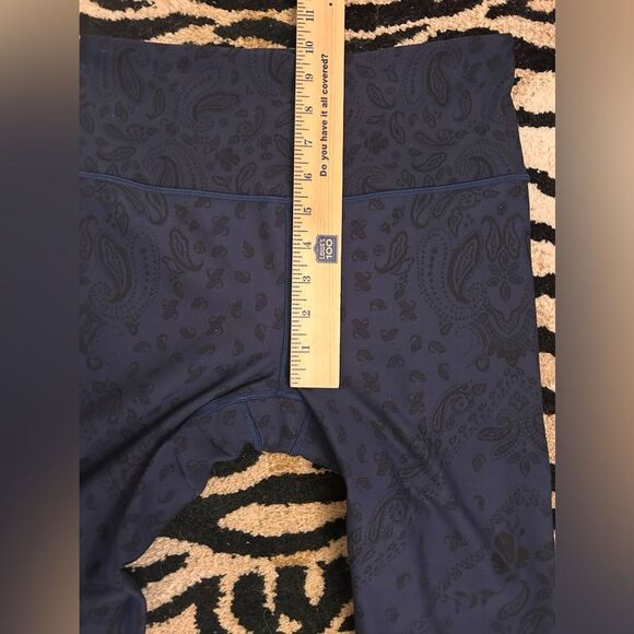 Athleta Elation Textured Leggings Size Small EUC - Picture 4 of 8